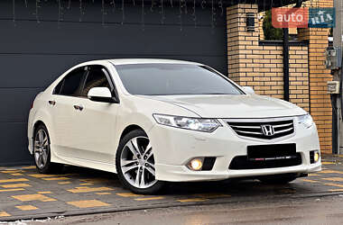 Седан Honda Accord 2012 в Киеве