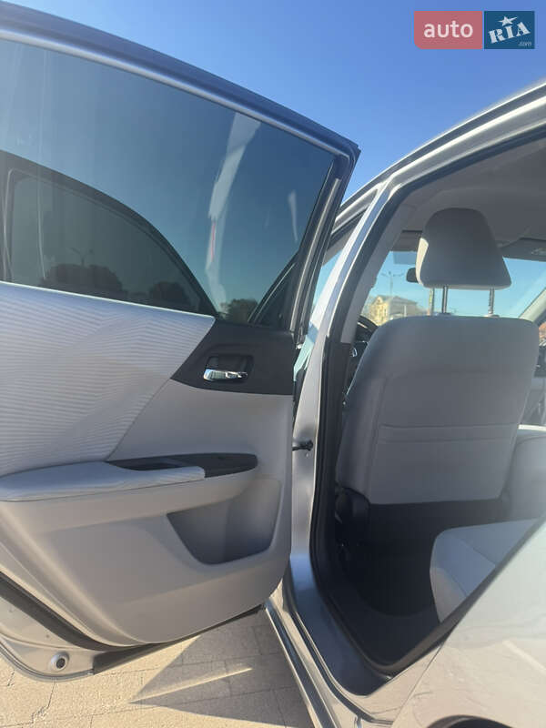 Седан Honda Accord 2017 в Житомирі