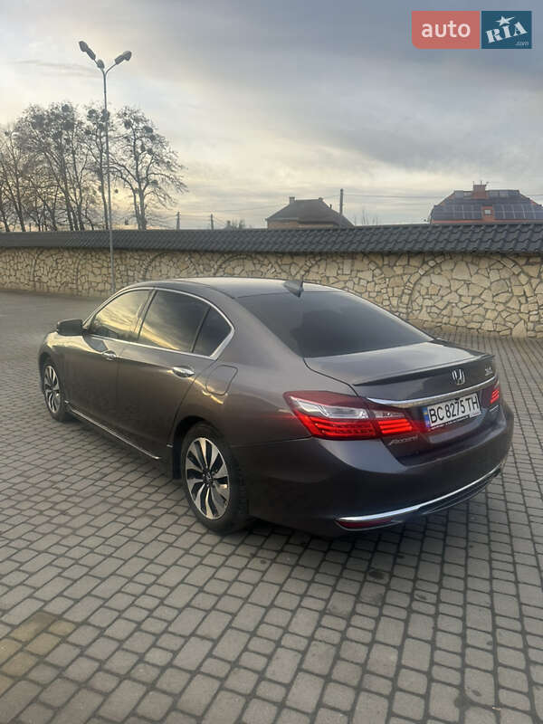 Седан Honda Accord 2016 в Львове