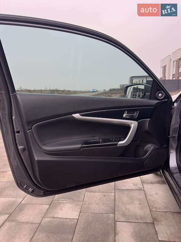 Купе Honda Accord 2013 в Киеве фото 15 Купе Honda Accord 2013 в Киеве