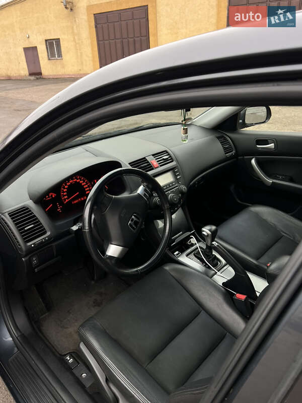 Седан Honda Accord 2003 в Кривому Розі