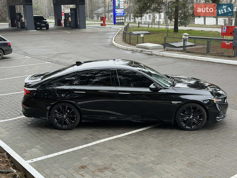 Седан Honda Accord 2018 в Черкасах