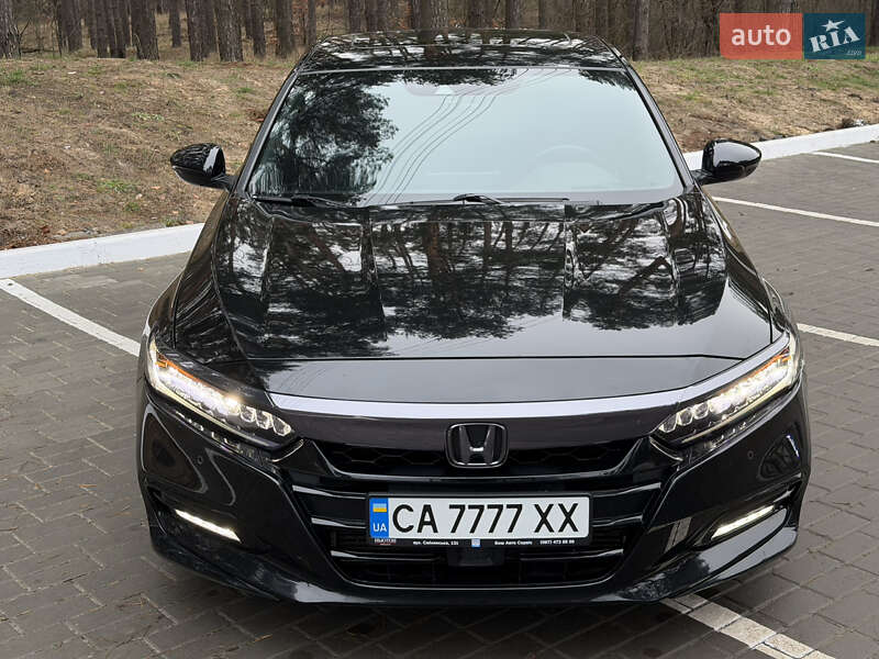Седан Honda Accord 2018 в Черкасах