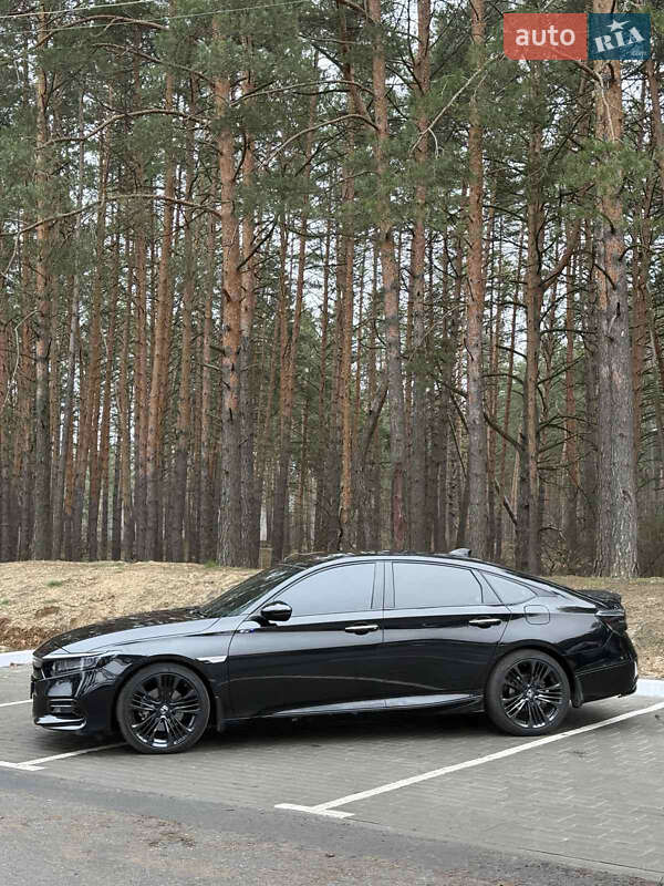 Седан Honda Accord 2018 в Черкасах