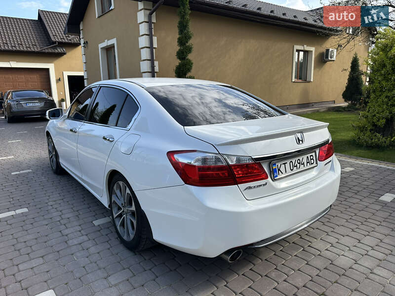 Седан Honda Accord 2013 в Косові
