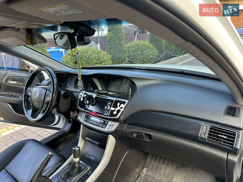 Седан Honda Accord 2013 в Косові