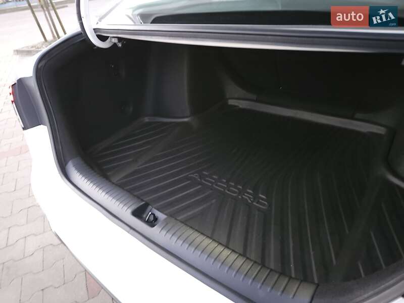 Седан Honda Accord 2024 в Харькове