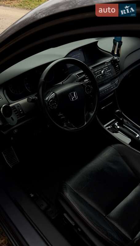 Седан Honda Accord 2016 в Хмельницькому
