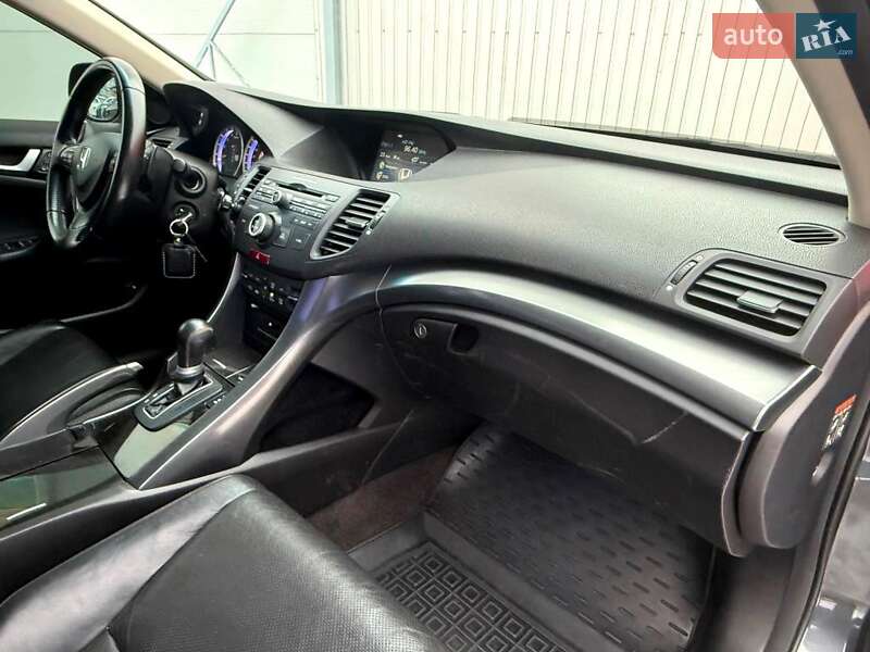 Седан Honda Accord 2011 в Києві