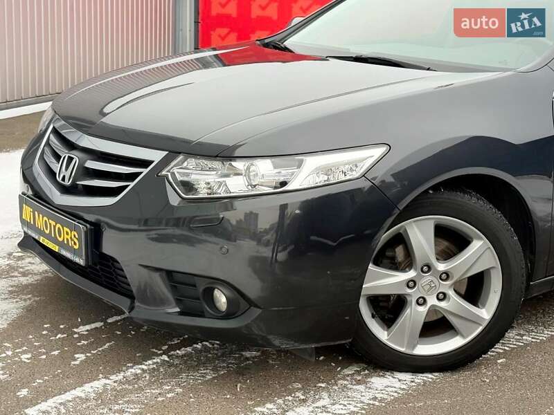 Седан Honda Accord 2011 в Києві