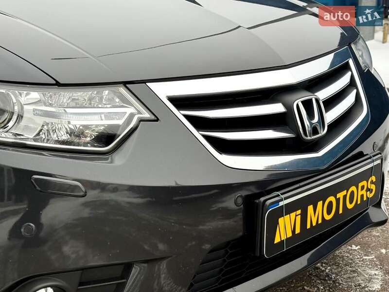 Седан Honda Accord 2011 в Києві