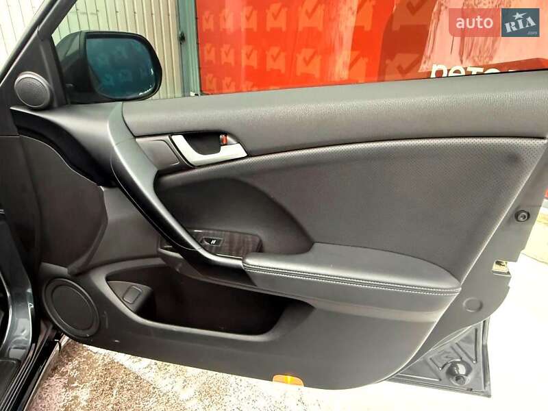 Седан Honda Accord 2011 в Києві