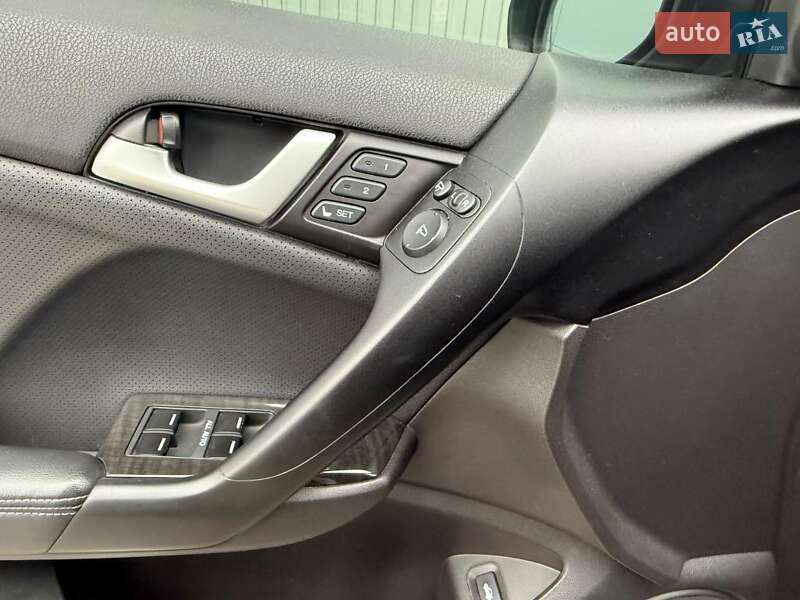 Седан Honda Accord 2011 в Києві