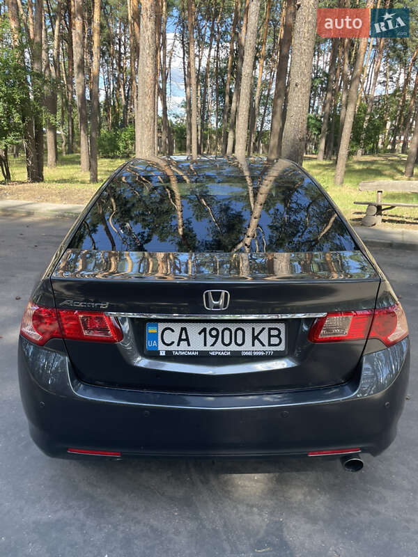 Седан Honda Accord 2012 в Черкасах