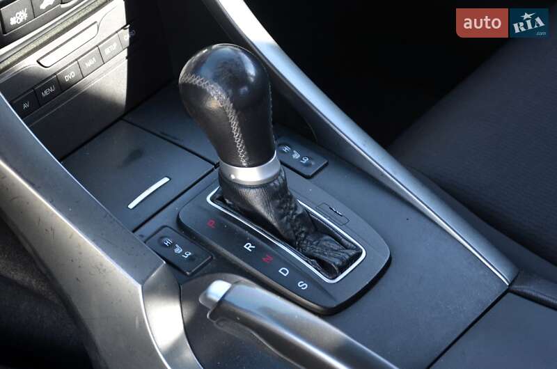 Седан Honda Accord 2012 в Києві