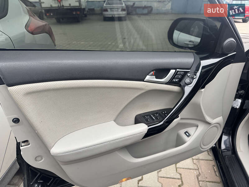 Седан Honda Accord 2011 в Одессе