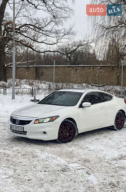 Купе Honda Accord 2011 в Киеве