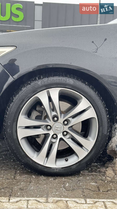 Седан Honda Accord 2012 в Києві