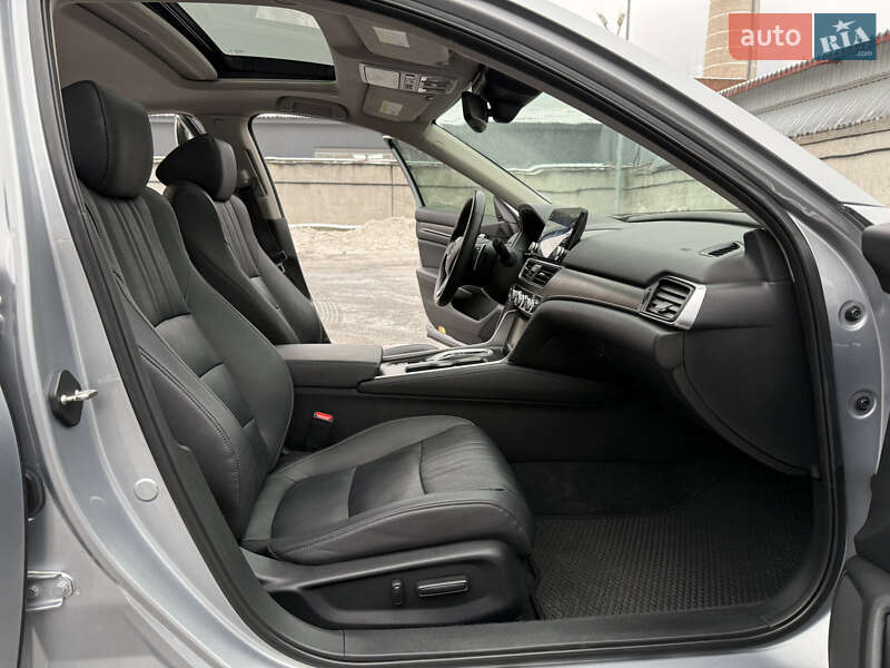 Седан Honda Accord 2019 в Киеве фото 24 Седан Honda Accord 2019 в Киеве