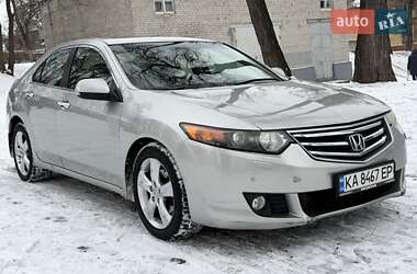 Седан Honda Accord 2010 в Каменском