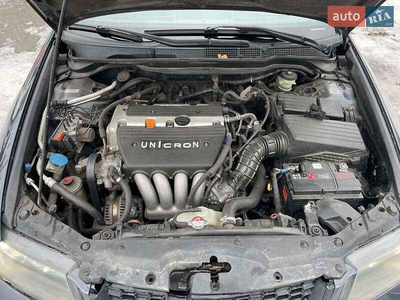 Седан Honda Accord 2003 в Киеве