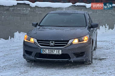 Седан Honda Accord 2012 в Рівному