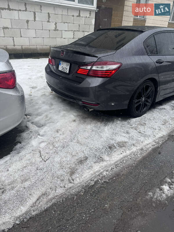 Седан Honda Accord 2015 в Киеве
