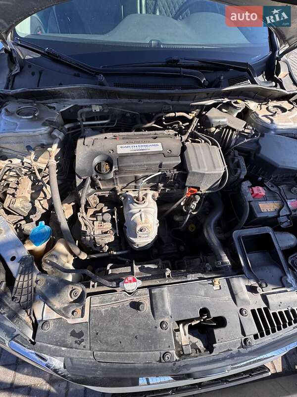 Седан Honda Accord 2013 в Днепре