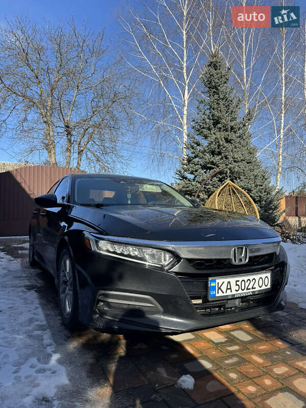 Седан Honda Accord 2017 в Киеве