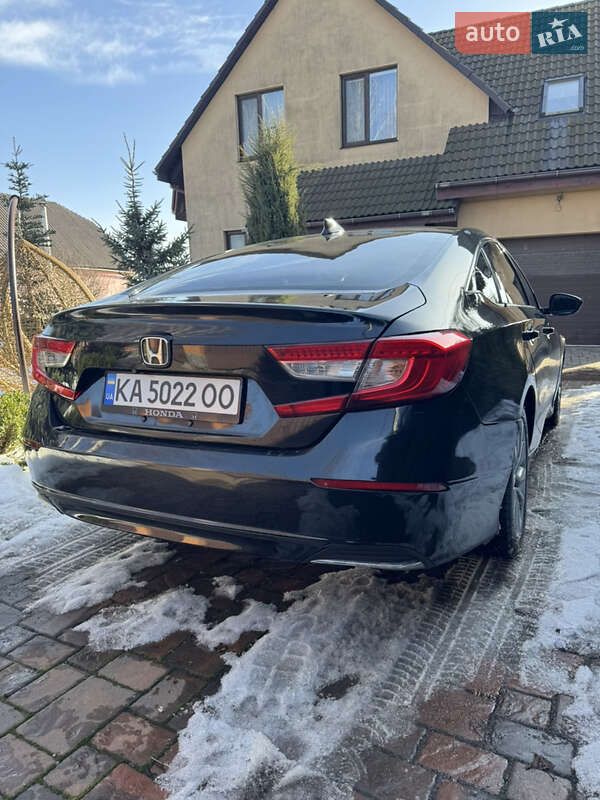 Седан Honda Accord 2017 в Киеве