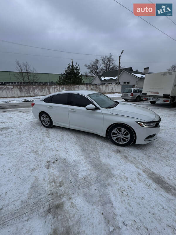 Седан Honda Accord 2018 в Львове