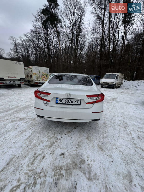 Седан Honda Accord 2018 в Львове