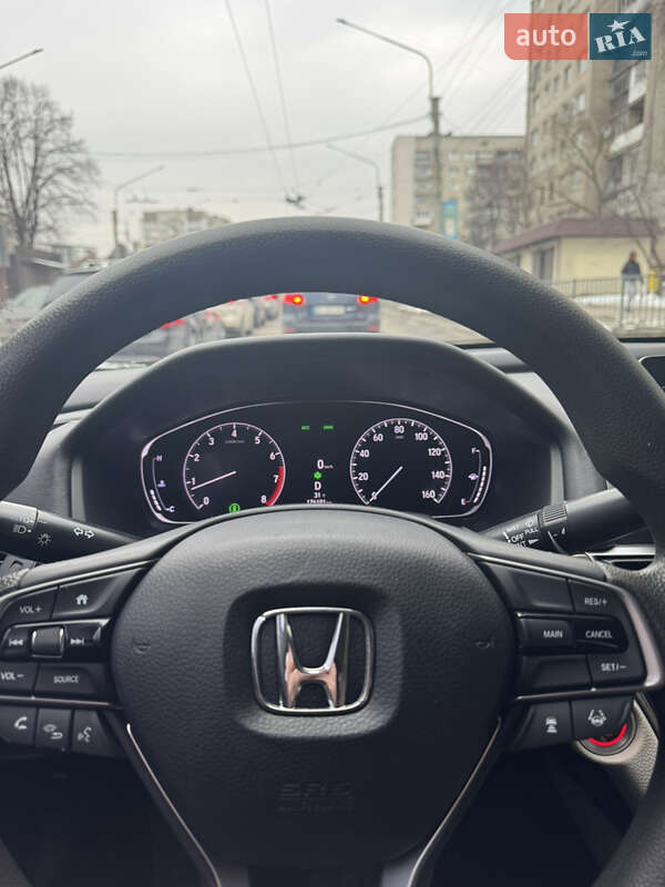 Седан Honda Accord 2018 в Львове