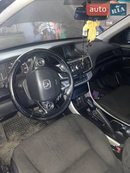 Седан Honda Accord 2014 в Днепре