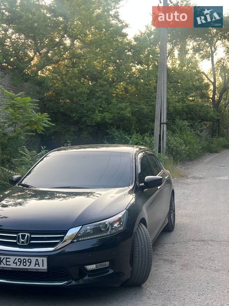 Седан Honda Accord 2014 в Днепре