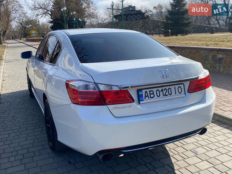 Седан Honda Accord 2013 в Киеве