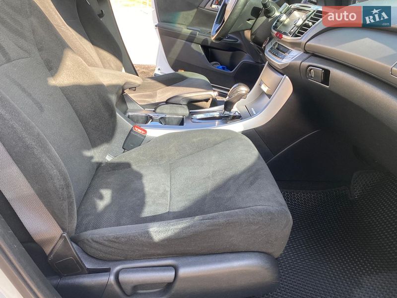 Седан Honda Accord 2013 в Киеве