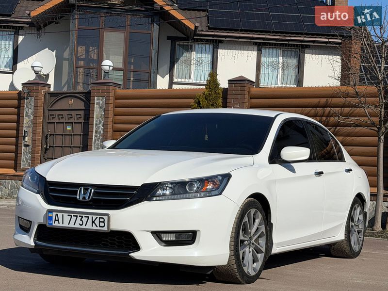 Седан Honda Accord 2014 в Киеве