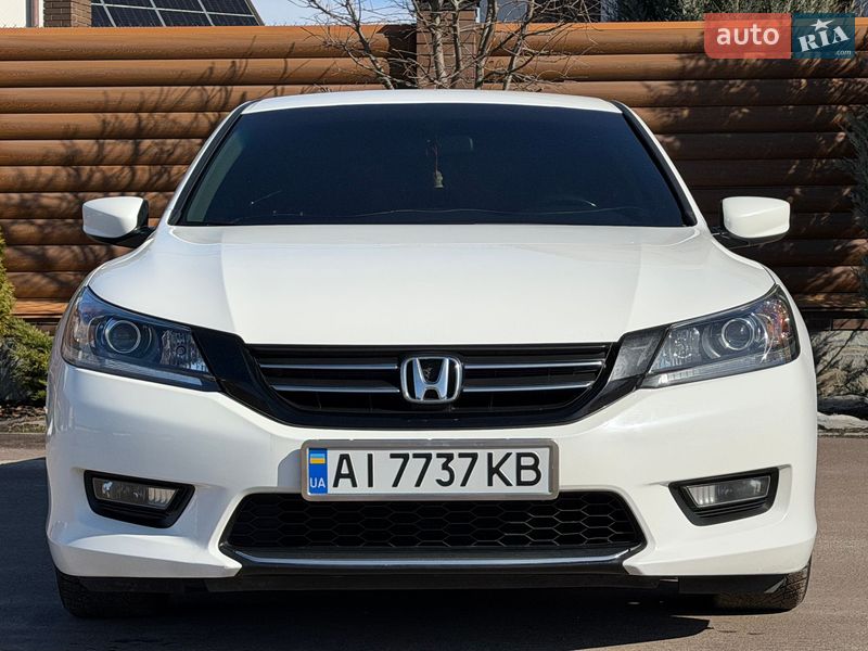 Седан Honda Accord 2014 в Киеве