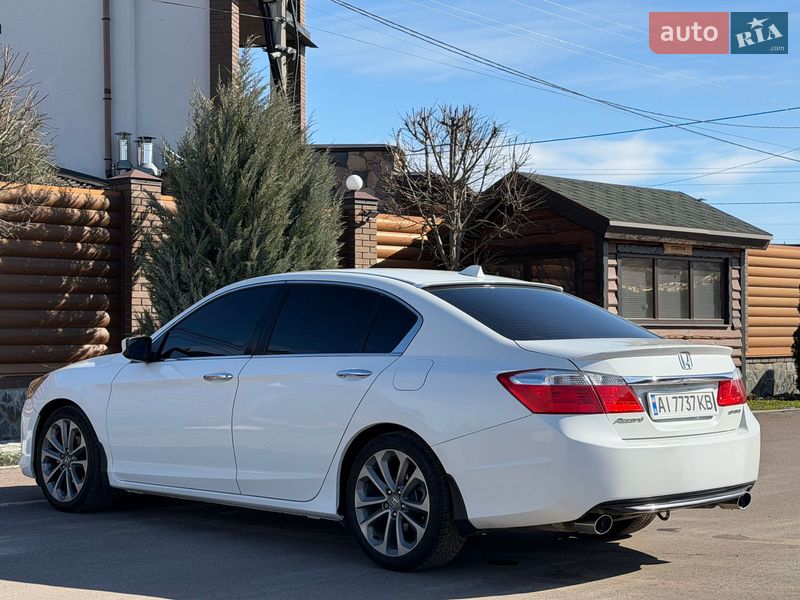 Седан Honda Accord 2014 в Киеве