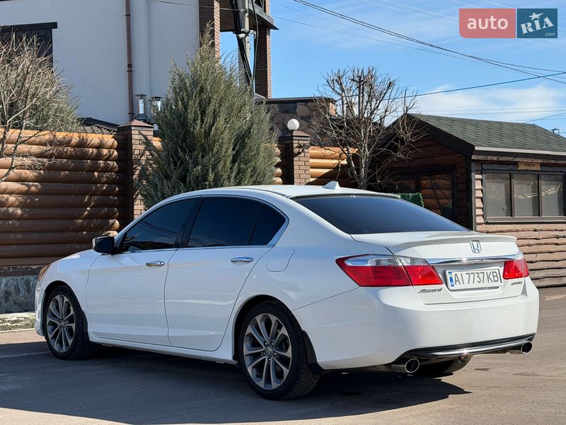 Седан Honda Accord 2014 в Киеве