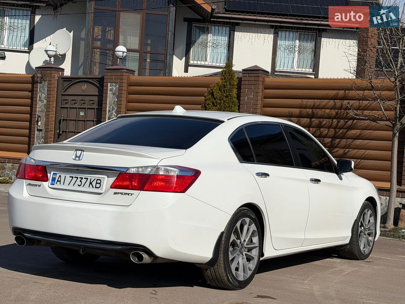 Седан Honda Accord 2014 в Киеве