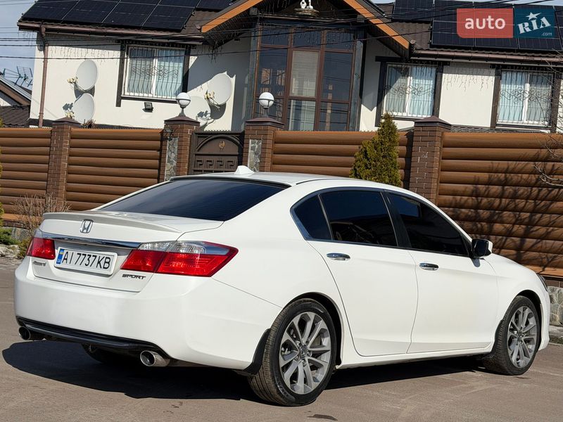 Седан Honda Accord 2014 в Киеве