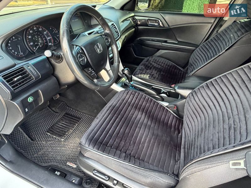 Седан Honda Accord 2014 в Киеве