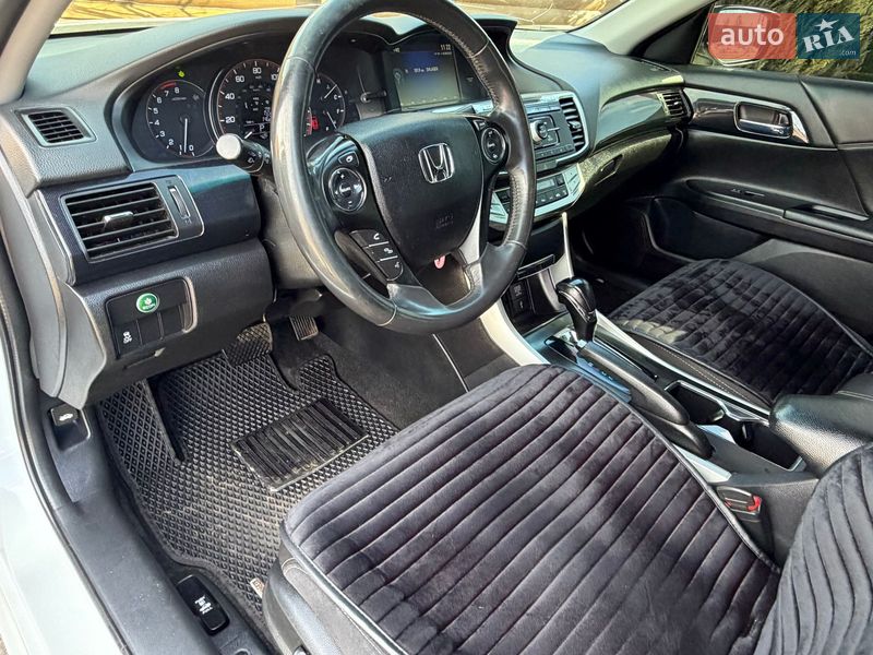 Седан Honda Accord 2014 в Киеве