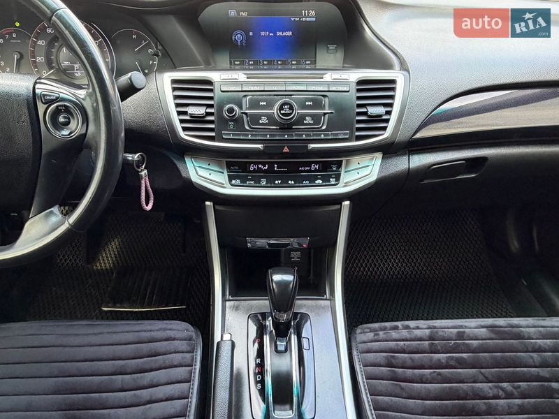 Седан Honda Accord 2014 в Киеве