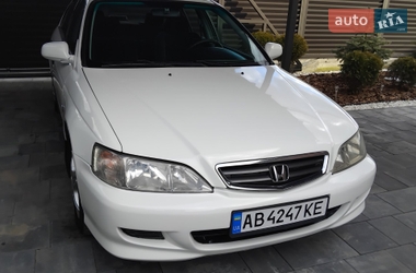 Седан Honda Accord 2002 в Виннице