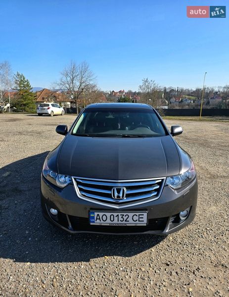 Седан Honda Accord 2009 в Ужгороде