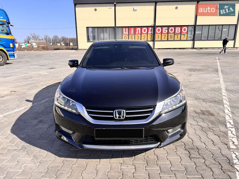 Седан Honda Accord 2015 в Виннице
