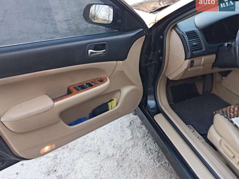 Седан Honda Accord 2006 в Кривом Роге